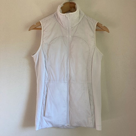 Lululemon women’s puffer vest with flaws - Picture 1 of 13
